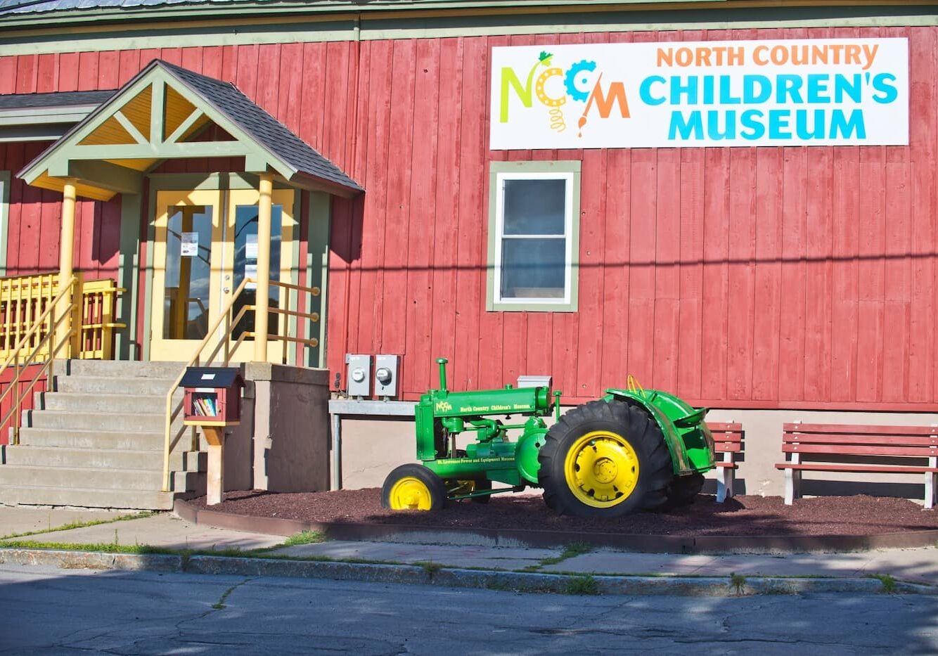 north country childrens museum exterior view