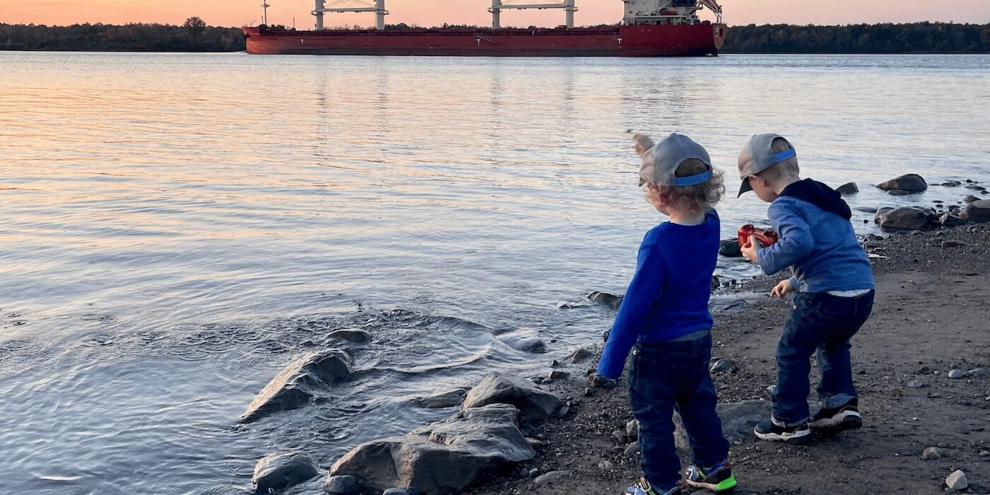 st-lawrence-river-sunset-ship-children-family